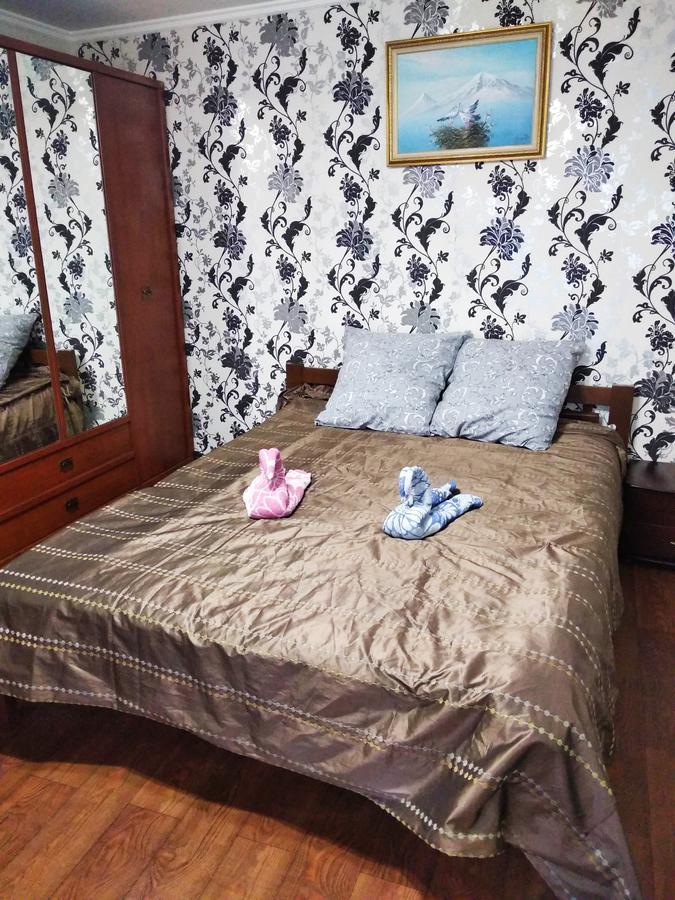 Apartment Nr Railway Station Odesa Exterior photo